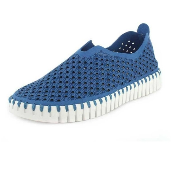 Ilse Jacobsen Shoes - ILSE JACOBSEN HORNBAEK Women's Tulip 139 Flat | Slip-On | Low-Top (Direct Blue)